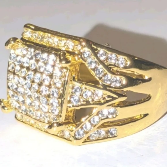 Elegant Gold Colored Men's Ring